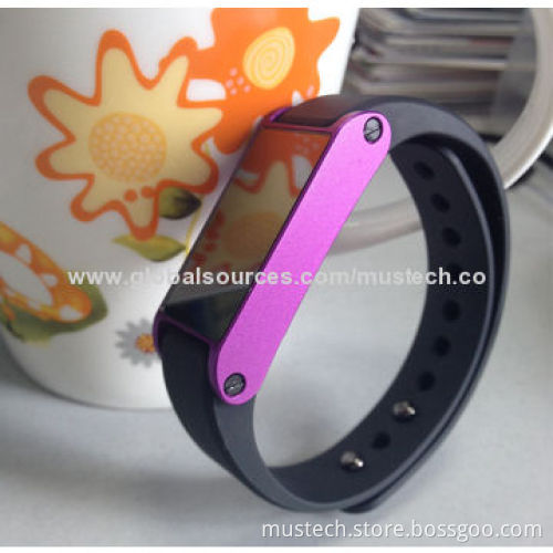 Smart Bracelet in Bluetooth 4.0 Works with Android and iPhone